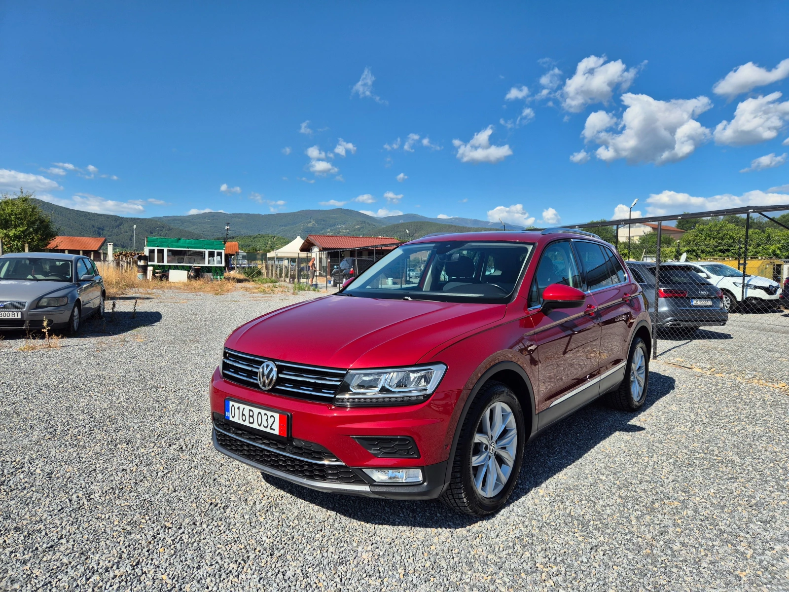 VW Tiguan 2.0TDI* 4-MOTION* AUTOMAT* , снимка 8 - Автомобили и джипове - 55237035