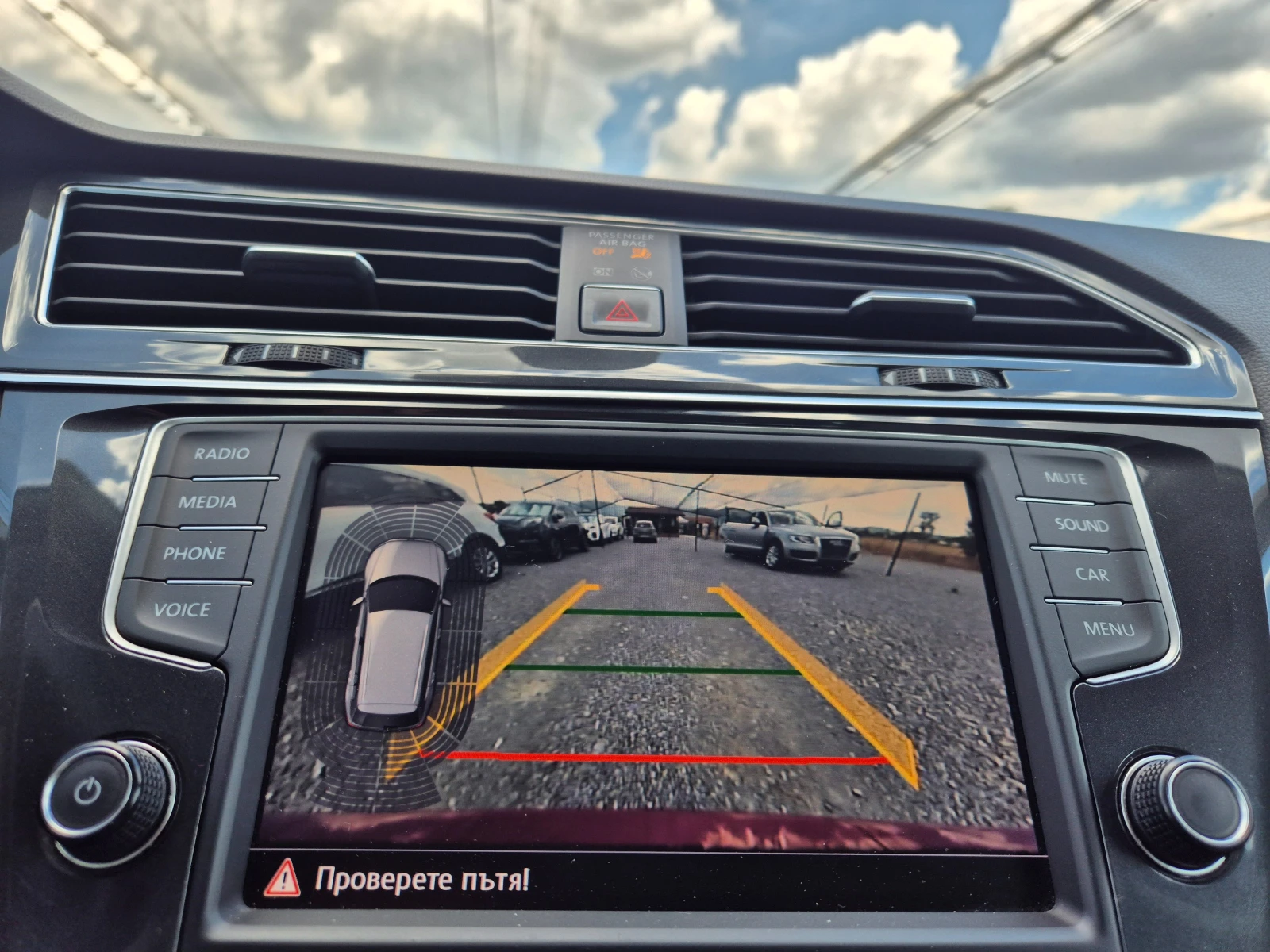 VW Tiguan 2.0TDI* 4-MOTION* AUTOMAT* , снимка 14 - Автомобили и джипове - 55237035