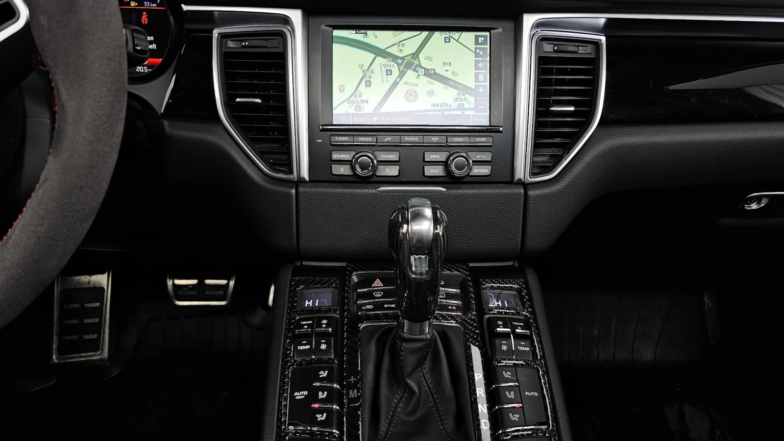 Porsche Macan S * Navi* Pano* Camera, снимка 13 - Автомобили и джипове - 55252580