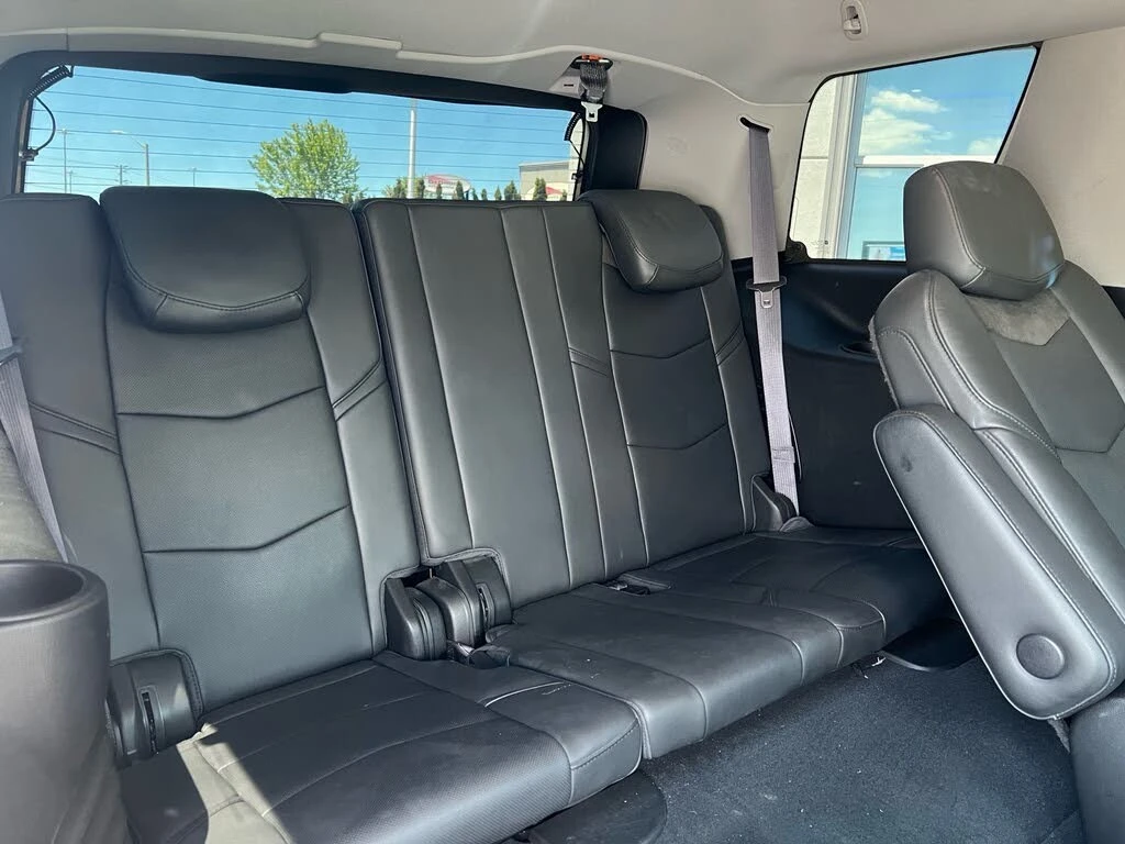 Cadillac Escalade Premium Luxury * 4WD * АвтоКредит * (ЦЕНА ДО БГ), снимка 16 - Автомобили и джипове - 55469015