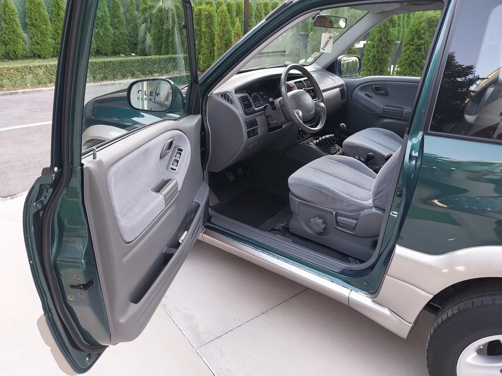 Suzuki Grand vitara 1.6i/4×4/Клима* 97157км!!!! Реални* Теглич* , снимка 7 - Автомобили и джипове - 55981974
