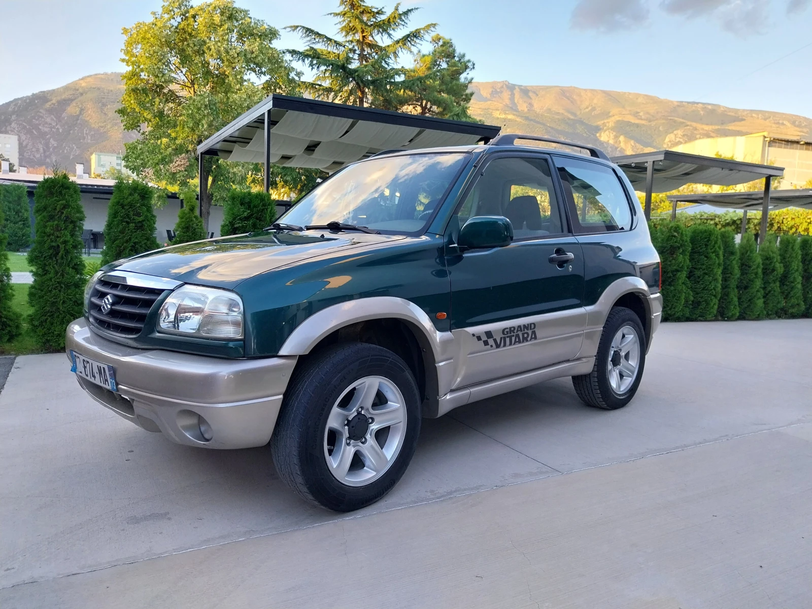 Suzuki Grand vitara 1.6i/4×4/Клима* 97157км!!!! Реални* Теглич* 