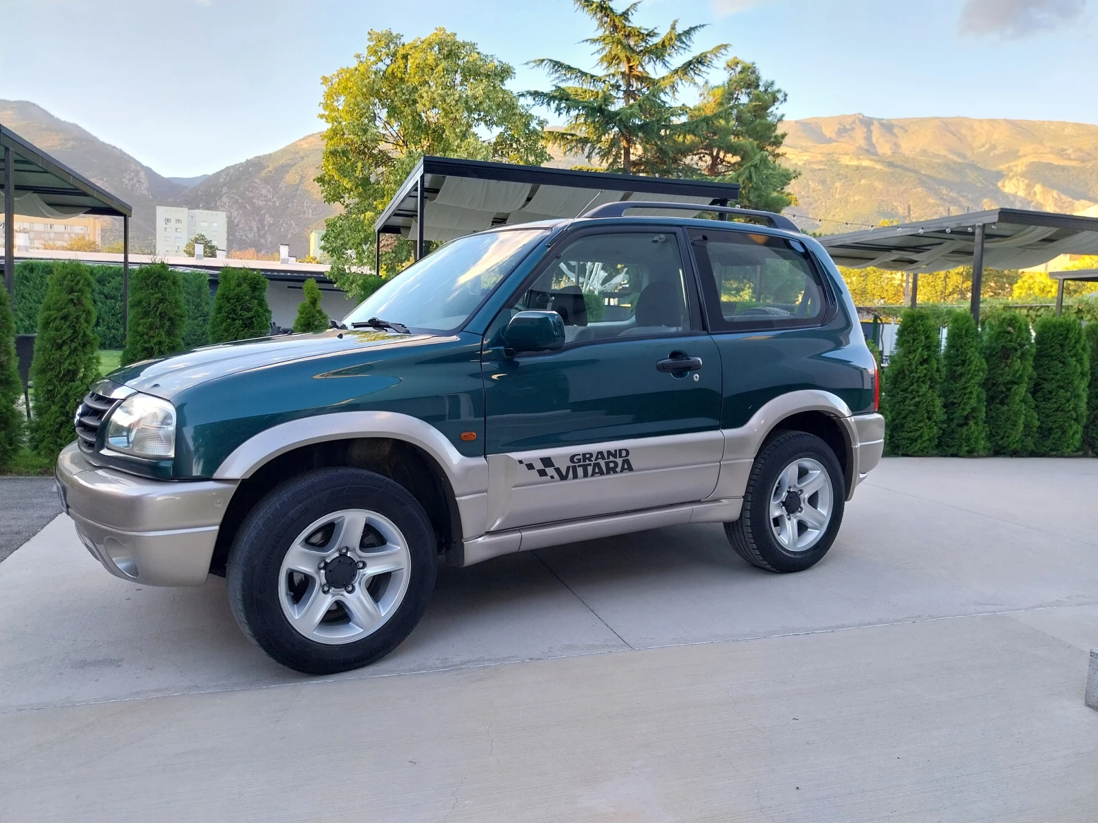 Suzuki Grand vitara 1.6i/4×4/Клима* 97157км!!!! Реални* Теглич* , снимка 5 - Автомобили и джипове - 55981974