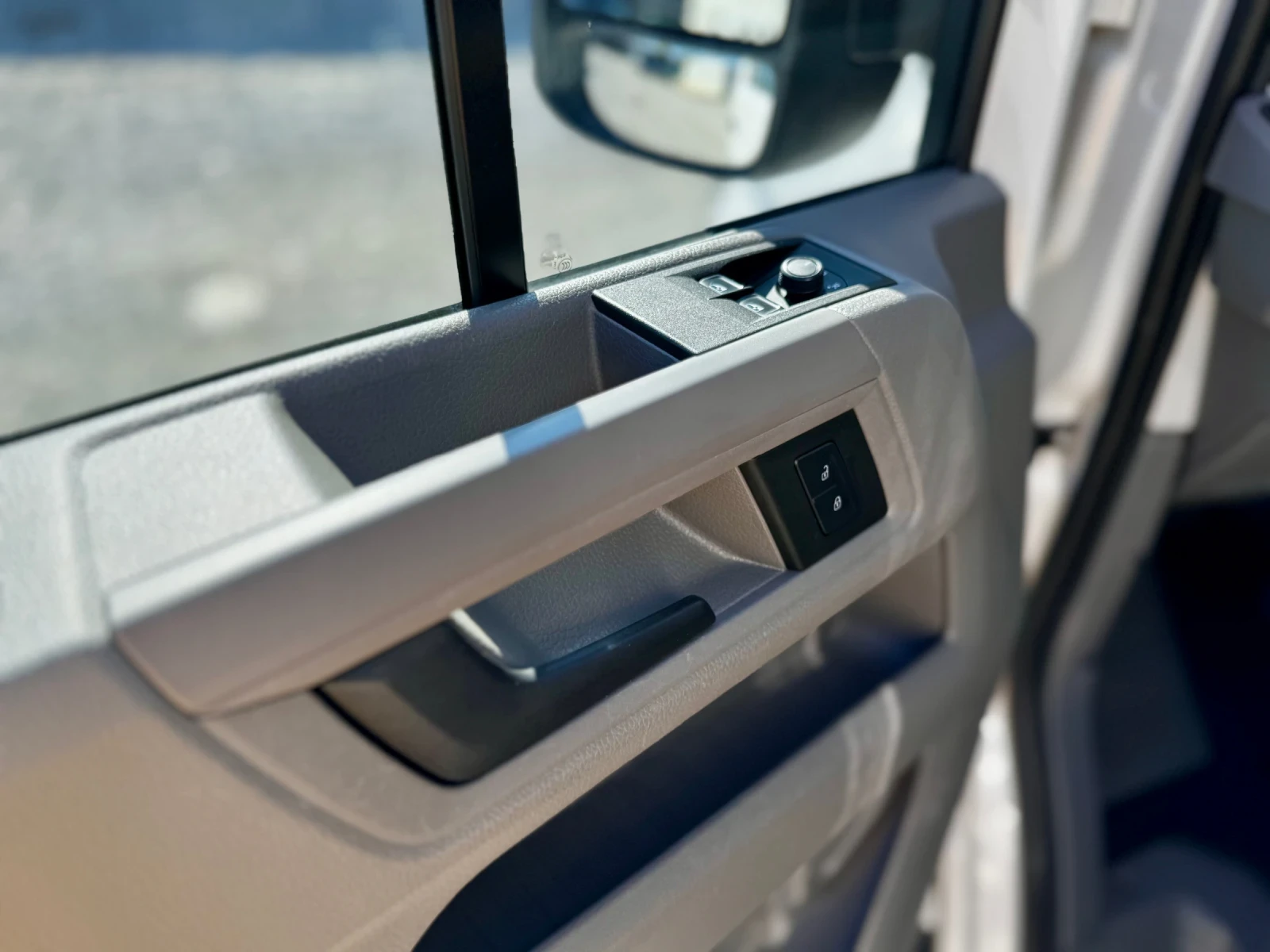 VW Crafter   /   /    | Mobile.bg   11