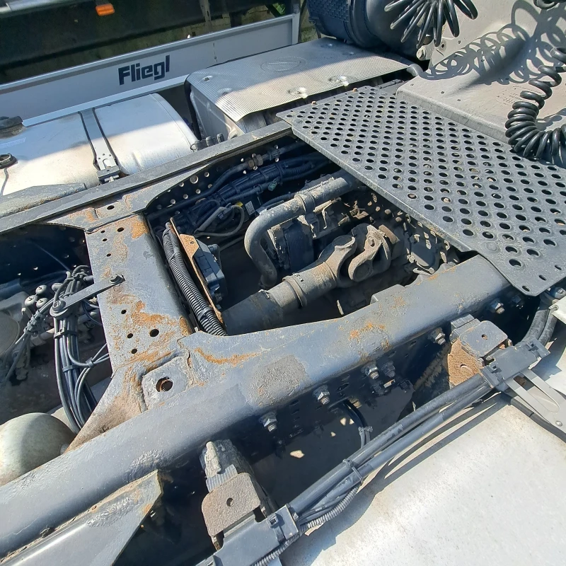 Iveco Stralis Hi WAY, снимка 10 - Камиони - 52132190