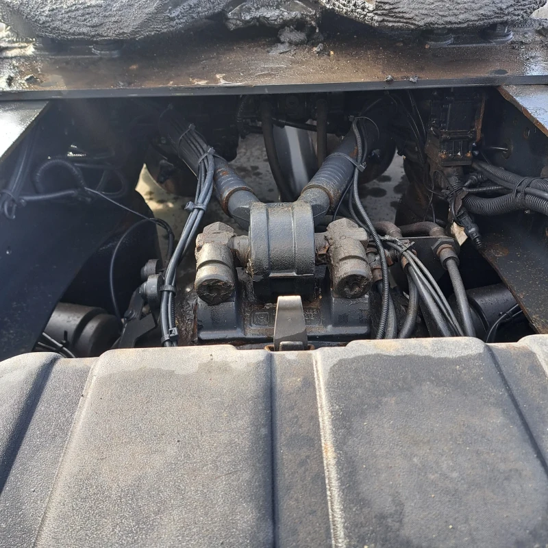 Iveco Stralis Hi WAY, снимка 12 - Камиони - 52132190