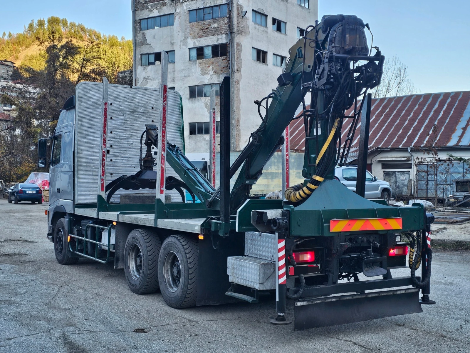 Volvo Fh 12 D13 6x4 PENZ 10000 - изображение 3