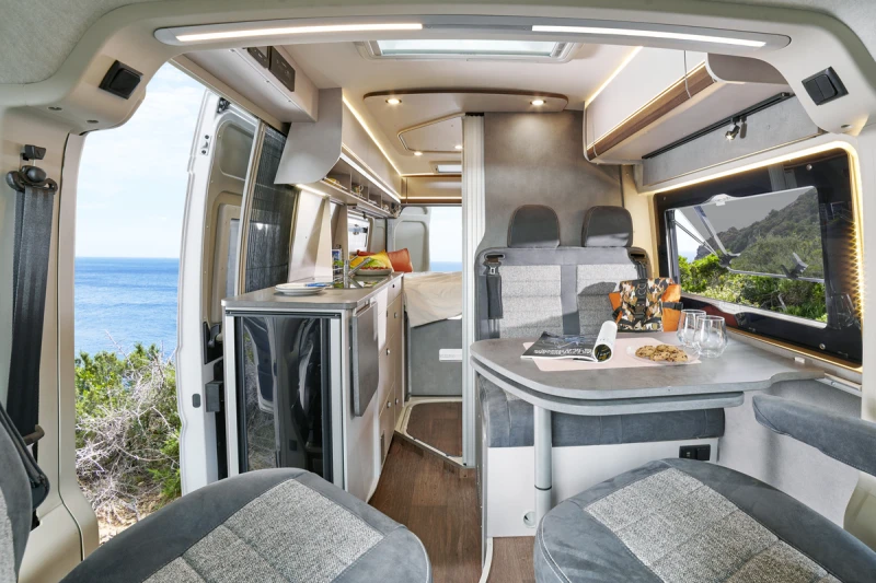 Кемпер Possl Summit Shine 600R Plus* Тента* ALU* Солар* Теглич*, снимка 8 - Каравани и кемпери - 51138349