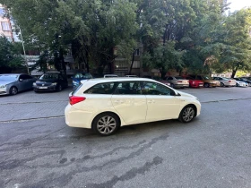 Toyota Auris 1.8 Hybrid, снимка 4