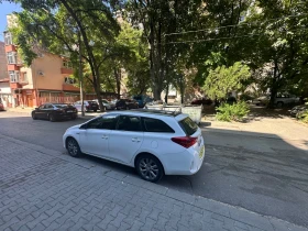 Toyota Auris 1.8 Hybrid, снимка 3