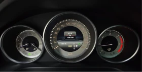 Mercedes-Benz E 220 * АВТО КРЕДИТ* ЦЕНА ДО БГ * Сервизна история * , снимка 8