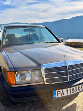 Mercedes-Benz 190 2.0 Бензин, снимка 6