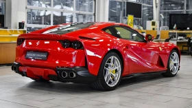 Ferrari 812 Superfast V12, снимка 6