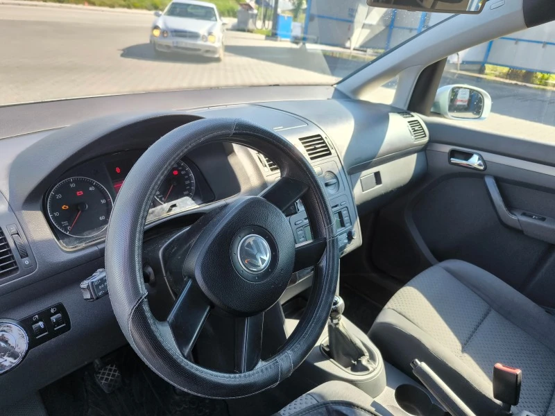 VW Touran 1.9 TDI, 90 КС, 6 скорости, снимка 9 - Автомобили и джипове - 47063794