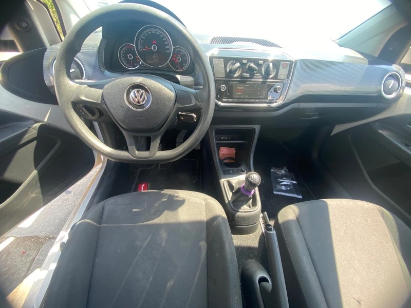 VW Up 1.0i, снимка 9 - Автомобили и джипове - 46793075