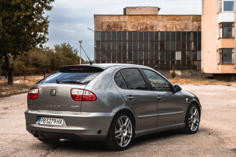 Seat Leon 1.8T , снимка 11 - Автомобили и джипове - 47501281