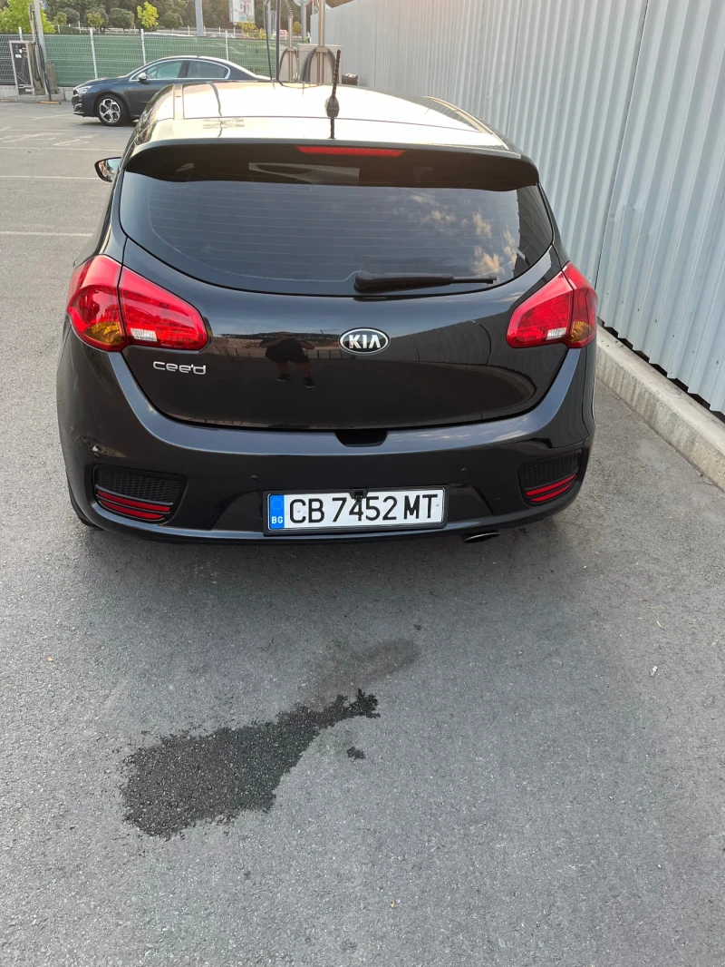 Kia Ceed, снимка 3 - Автомобили и джипове - 47732808