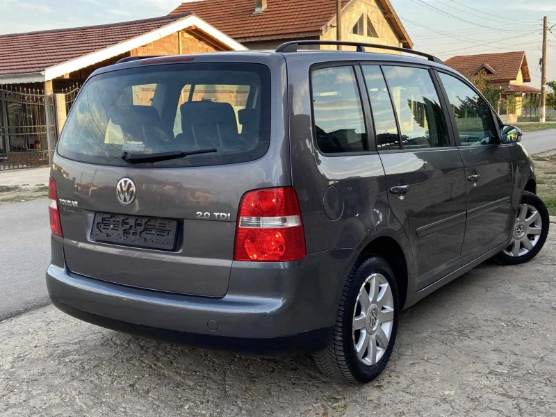 VW Touran 2.0 tdi, снимка 3 - Автомобили и джипове - 47819683