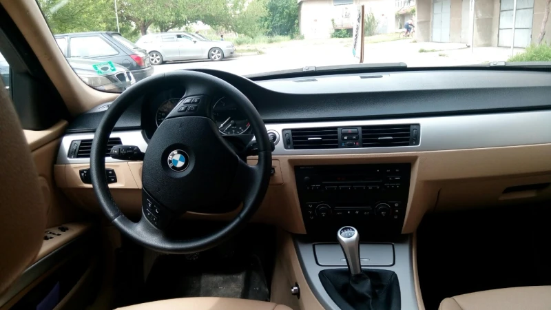 BMW 320, снимка 7 - Автомобили и джипове - 48127853