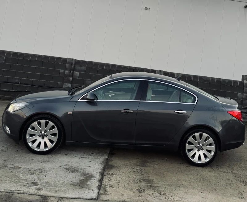 Opel Insignia, снимка 2 - Автомобили и джипове - 48502578