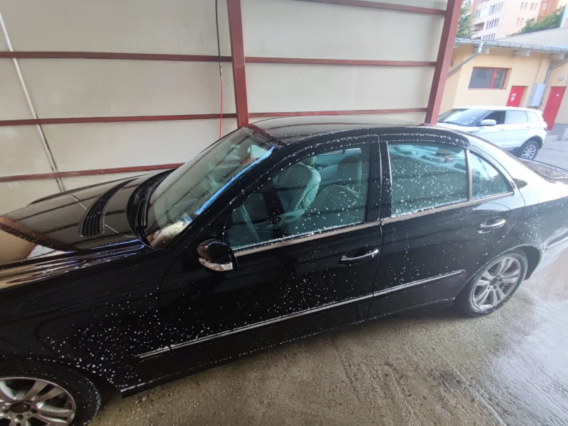 Mercedes-Benz E 220, снимка 6 - Автомобили и джипове - 48561790