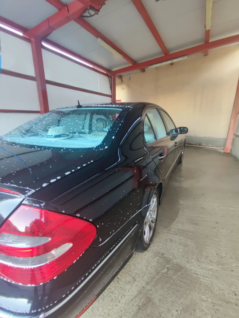 Mercedes-Benz E 220, снимка 2 - Автомобили и джипове - 48561790