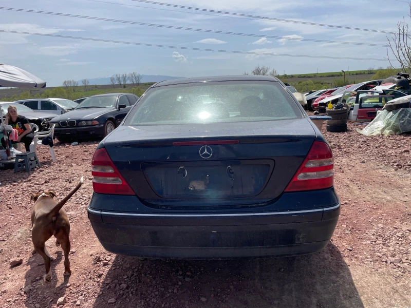 Mercedes-Benz C 200 2.0 компресор автомат, снимка 4 - Автомобили и джипове - 49932448