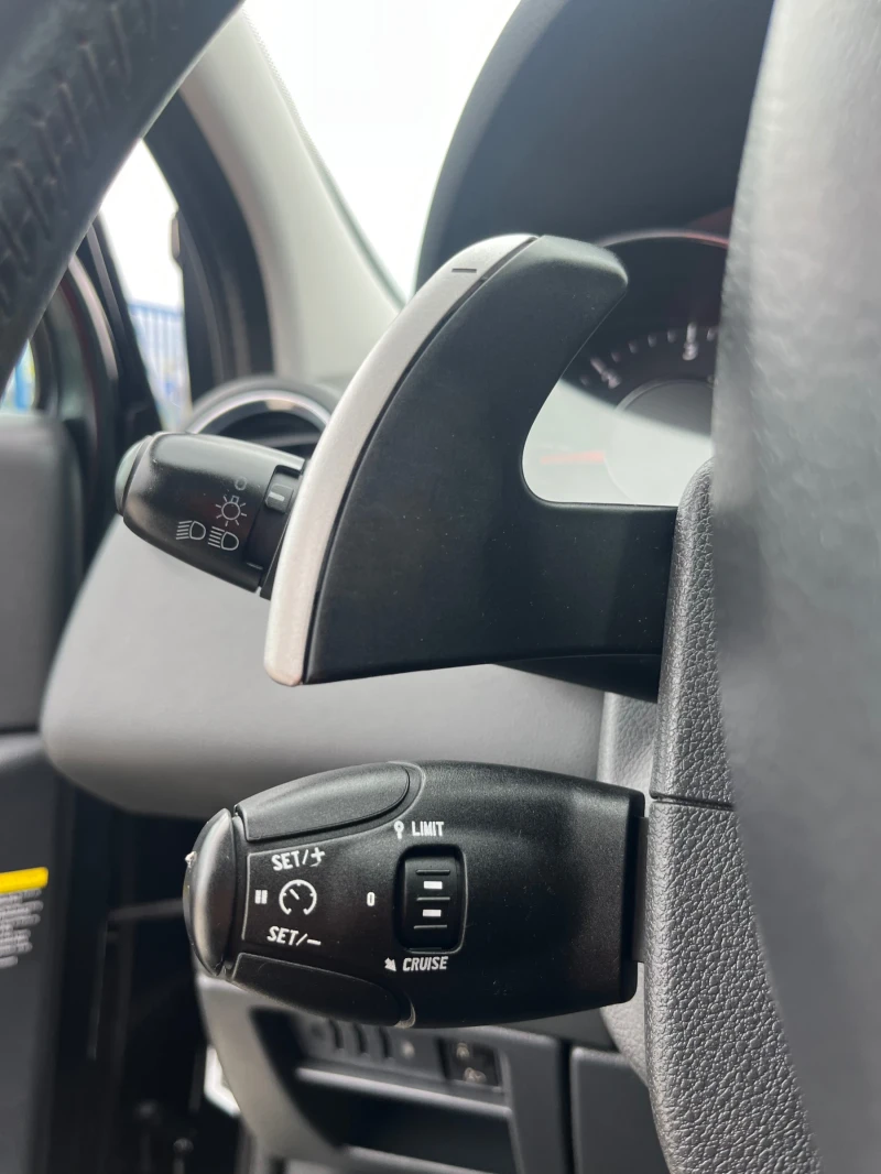 Peugeot 3008 1.6 HDi PREMIUM, снимка 13 - Автомобили и джипове - 50071360