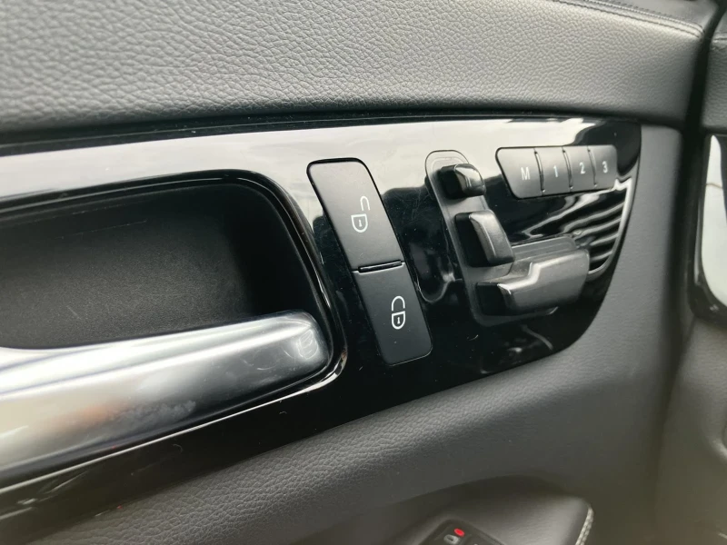 Mercedes-Benz CLS 500, снимка 16 - Автомобили и джипове - 50327594