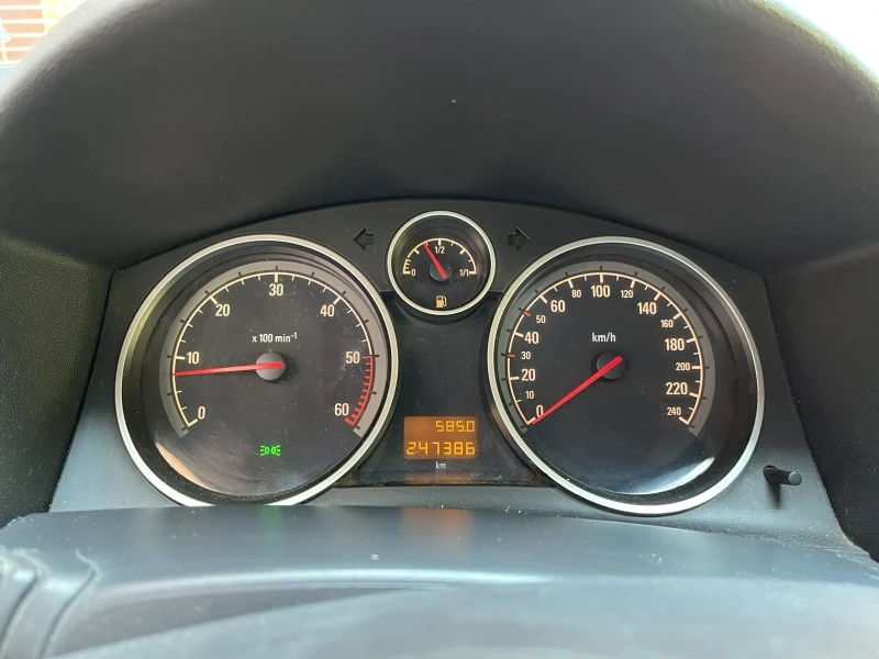 Opel Astra, снимка 13 - Автомобили и джипове - 52702260