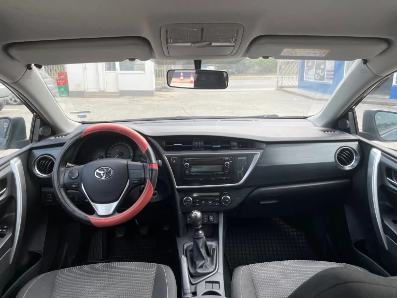 Toyota Auris 1.4 D4D 90 k.c., снимка 9 - Автомобили и джипове - 51406149
