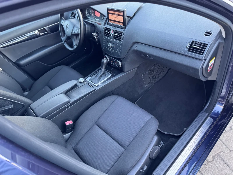 Mercedes-Benz 230 2.5/V6, снимка 13 - Автомобили и джипове - 51780463