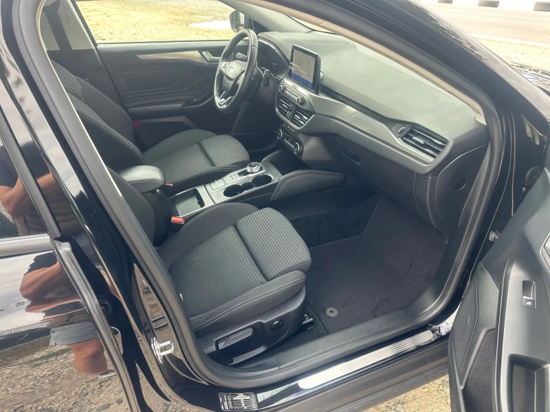 Ford Focus 1.5TDCi Titanium AUTOMATIC, снимка 7 - Автомобили и джипове - 51913753