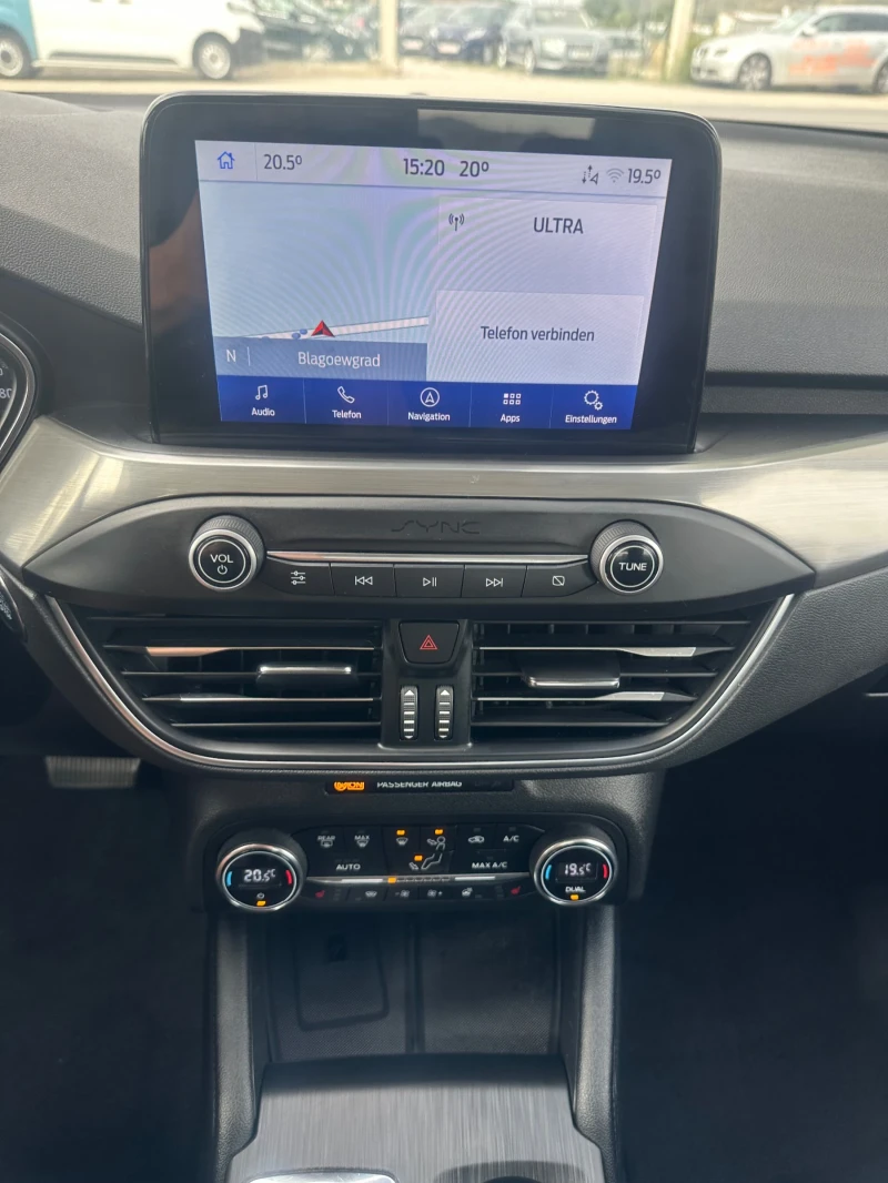 Ford Focus 1.5TDCi Titanium AUTOMATIC, снимка 9 - Автомобили и джипове - 51913753