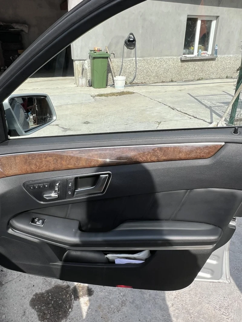 Mercedes-Benz E 500, снимка 7 - Автомобили и джипове - 52080825