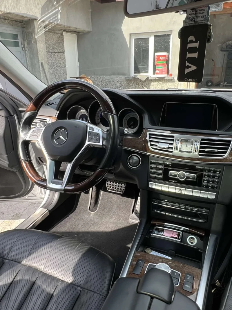 Mercedes-Benz E 500, снимка 3 - Автомобили и джипове - 52080825