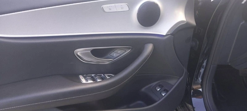 Mercedes-Benz E 350 AMG пакет, снимка 7 - Автомобили и джипове - 52505884