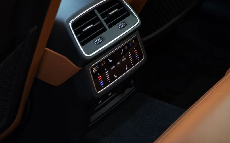 Audi Rs7 Sportback 4.0 TFSI Quattro, снимка 15 - Автомобили и джипове - 52647467