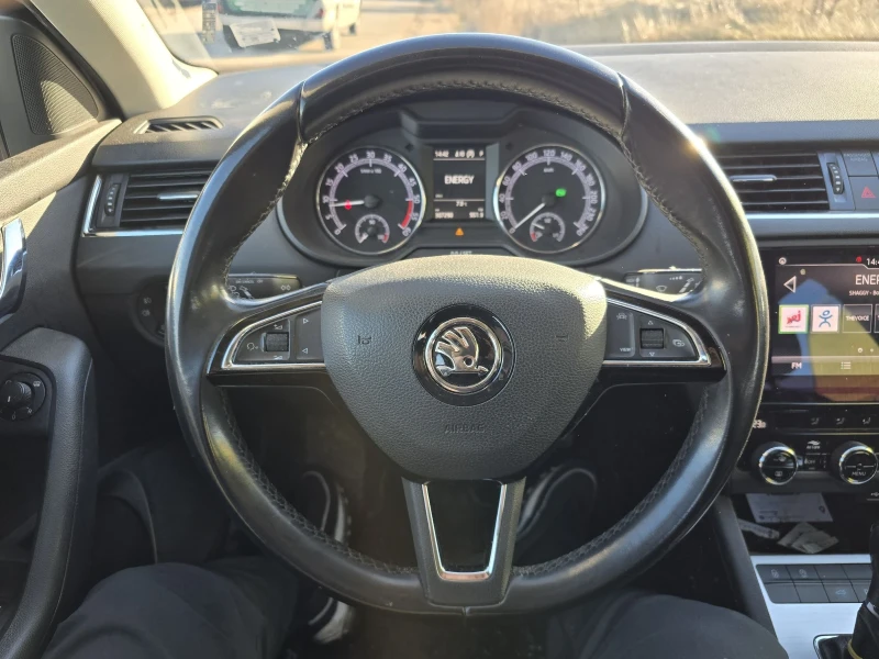 Skoda Octavia 2.0D 150 KS/LUXURY/CAMERA/KEYLESS, снимка 7 - Автомобили и джипове - 53100799