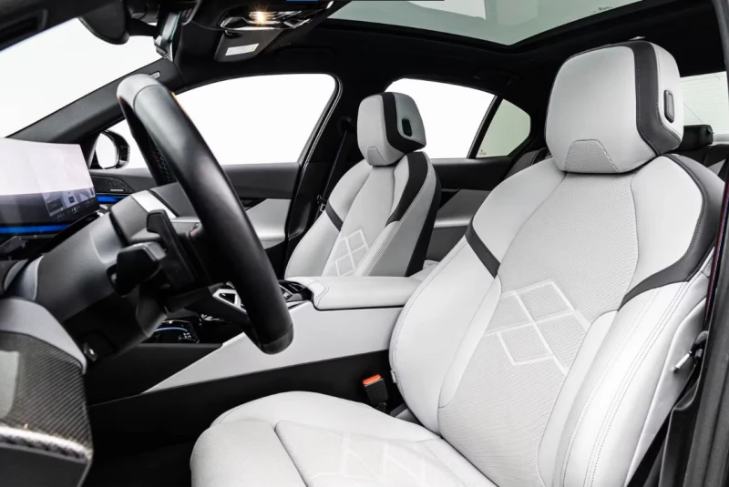 BMW i5 M60* xDrive* H&K* M Sport Pro* Pano, снимка 6 - Автомобили и джипове - 53361206