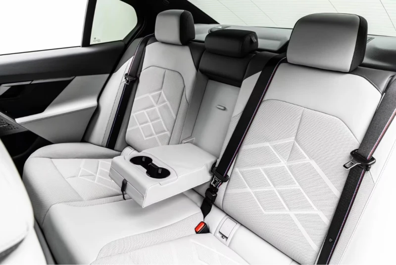 BMW i5 M60* xDrive* H&K* M Sport Pro* Pano, снимка 7 - Автомобили и джипове - 53361206