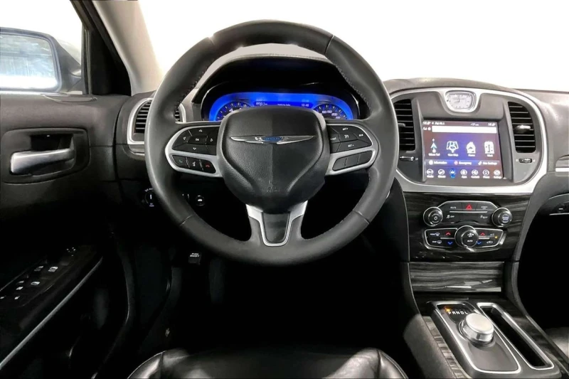 Chrysler 300c * Touring L * CARFAX * ФИКСИРАНА ЦЕНА, снимка 3 - Автомобили и джипове - 53452825