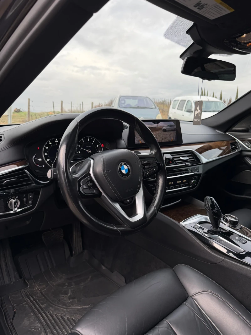 BMW 540 BMW 540xi xDrive Luxury Line 2018г. | 340 к.с. | , снимка 8 - Автомобили и джипове - 53456209