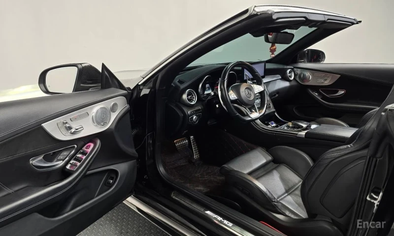 Mercedes-Benz C 63 AMG, снимка 10 - Автомобили и джипове - 53564169