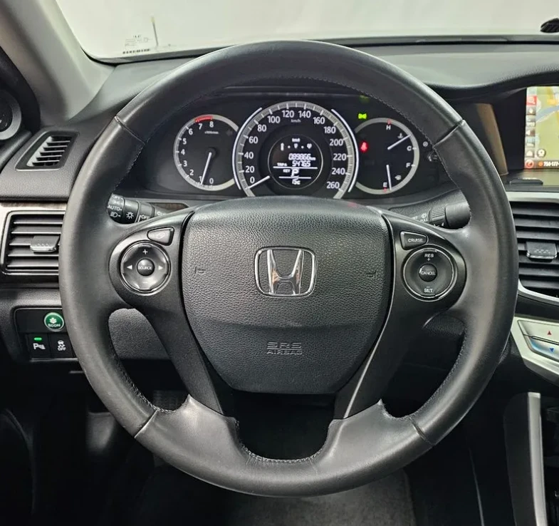 Honda Accord 2.4 бензин! Автоматик! Екзекютив!, снимка 11 - Автомобили и джипове - 54819716