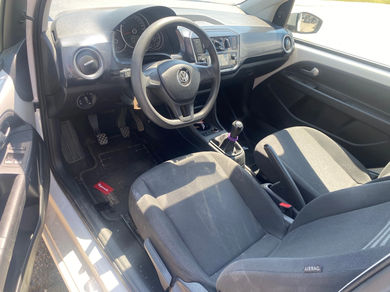 VW Up 1.0i - изображение 7