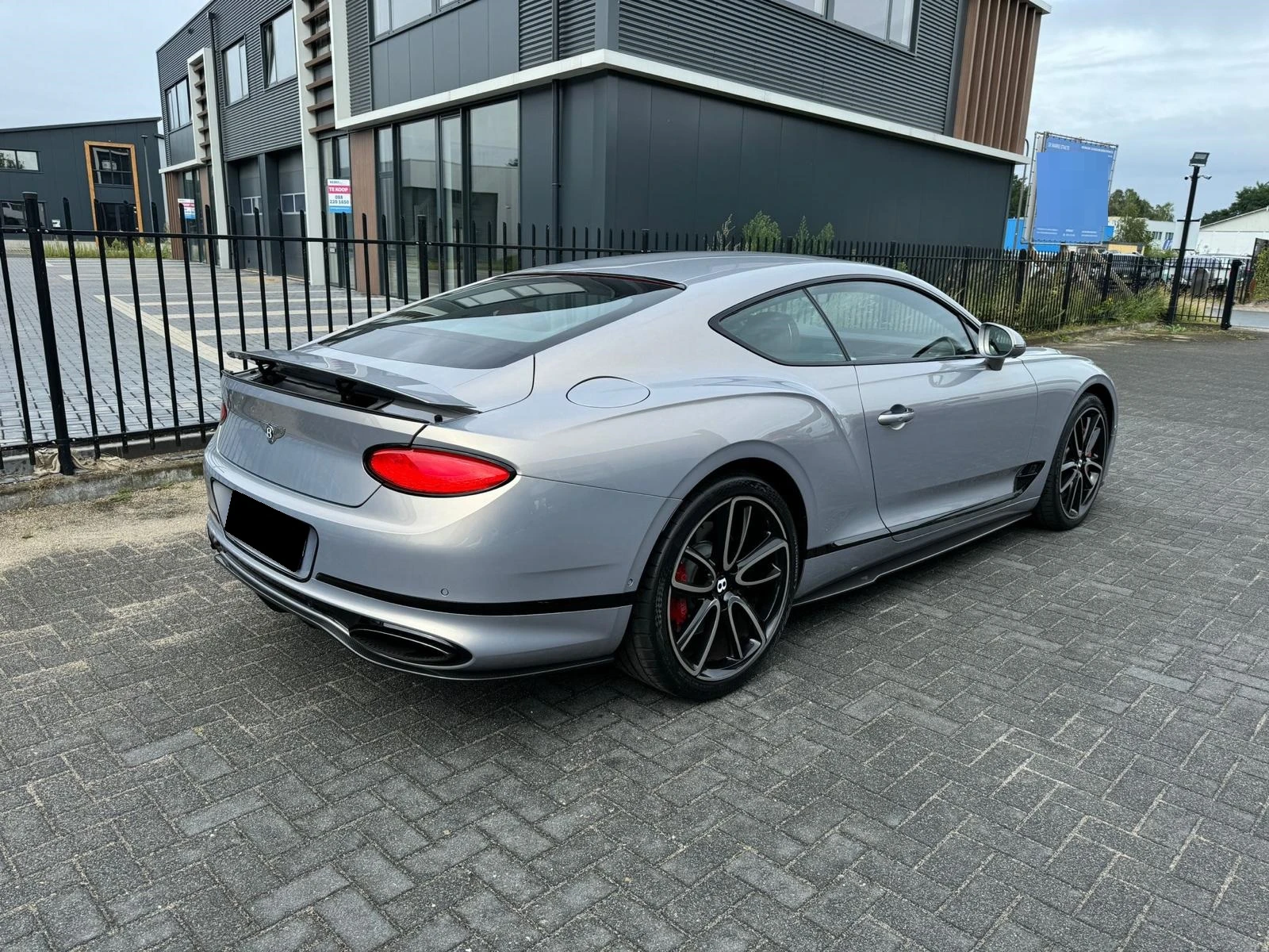 Bentley Continental gt 6.0 W12 Carbon Black Edition  - изображение 5