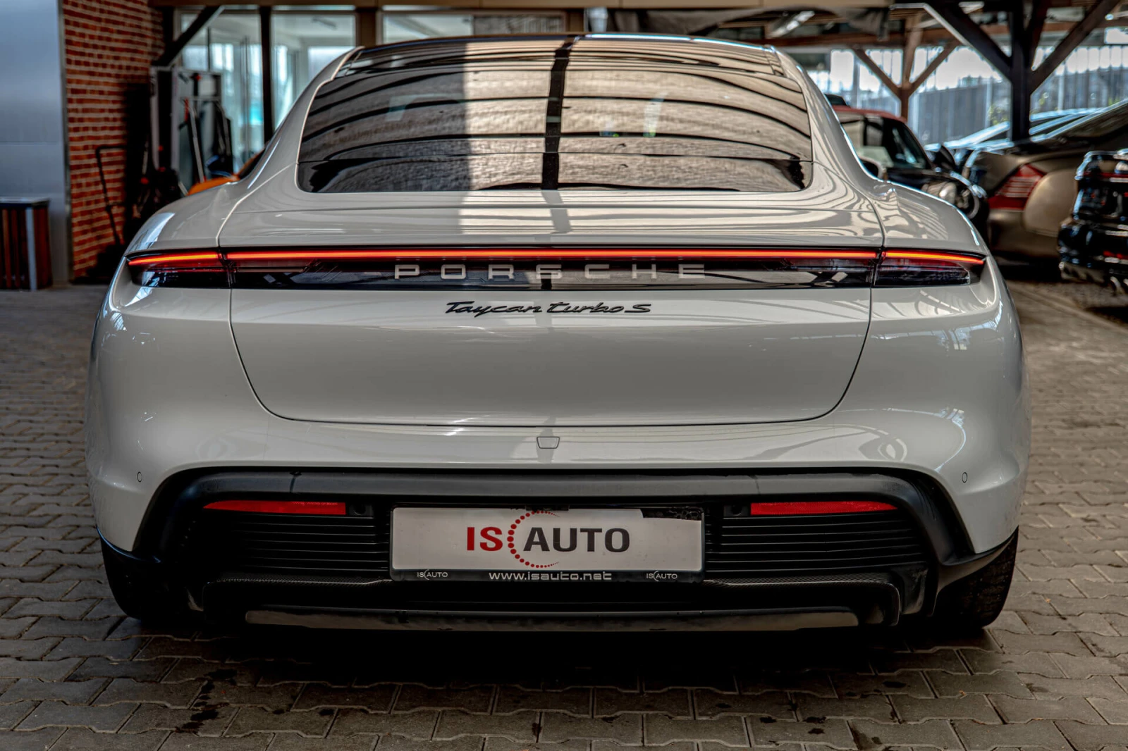 Porsche Taycan Turbo S/PCCB/PDLS+ /Burmester 3D/ - изображение 4