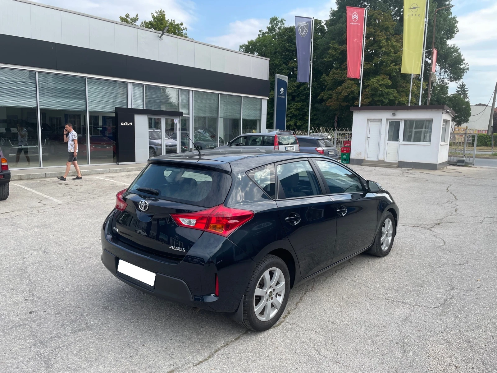 Toyota Auris 1.4 D4D 90 k.c. - изображение 6
