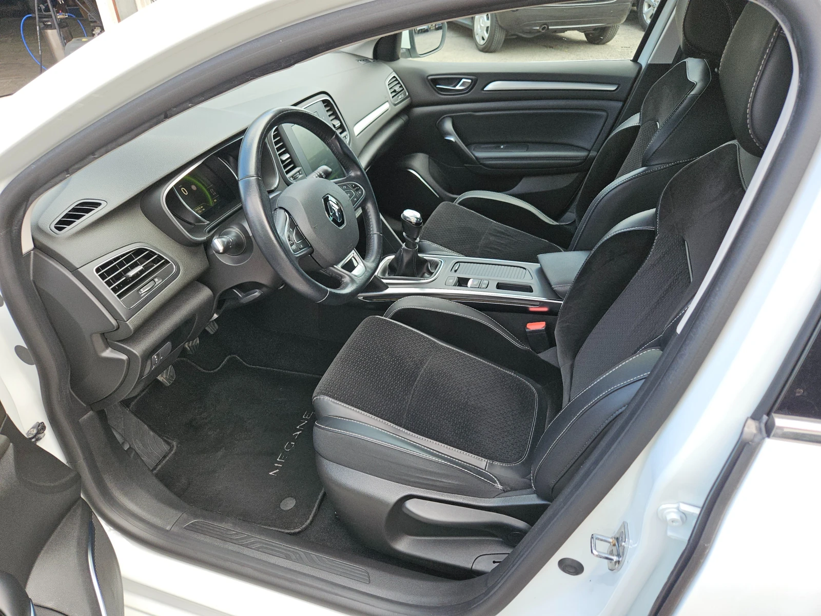 Renault Megane 1.5DCI/Energy/110k.c/6ск/LED/NAVI/БЛУТУТ/EURO6/ТОП - изображение 9